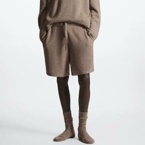 COS cashmere Shorts M